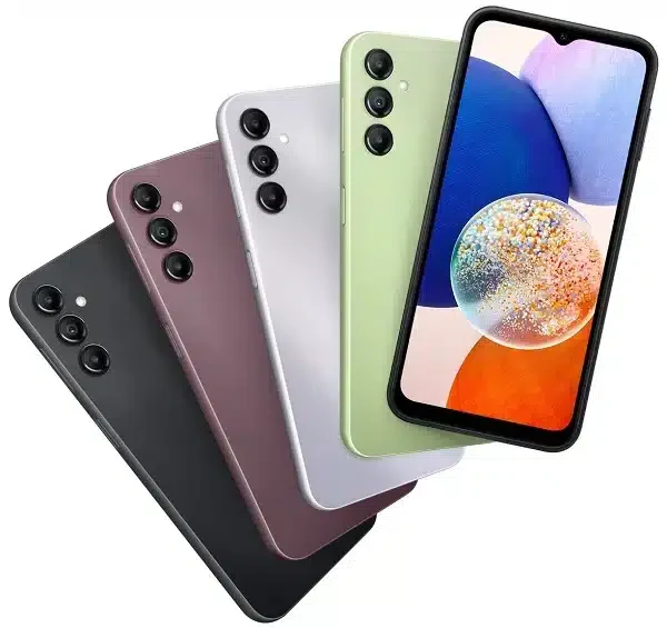 Samsung Galaxy S23 Ultra showcasing its sleek design and revolutionary 200MP camera system.