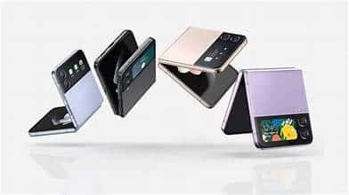 Samsung Galaxy Z Flip4 showcasing its foldable screen and cutting-edge technology.