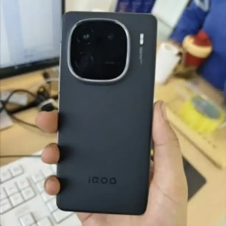 vivo iQOO 12 Image of the vivo iQOO 12, a powerful and feature-packed smartphone.